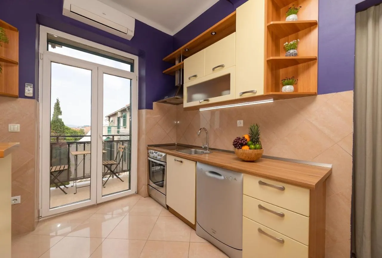 Spacious Apartment In The Center-Aspalathos Split