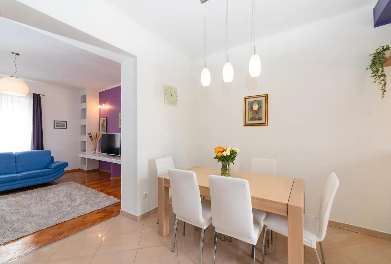 Spacious Apartment In The Center-Aspalathos Split Croatia