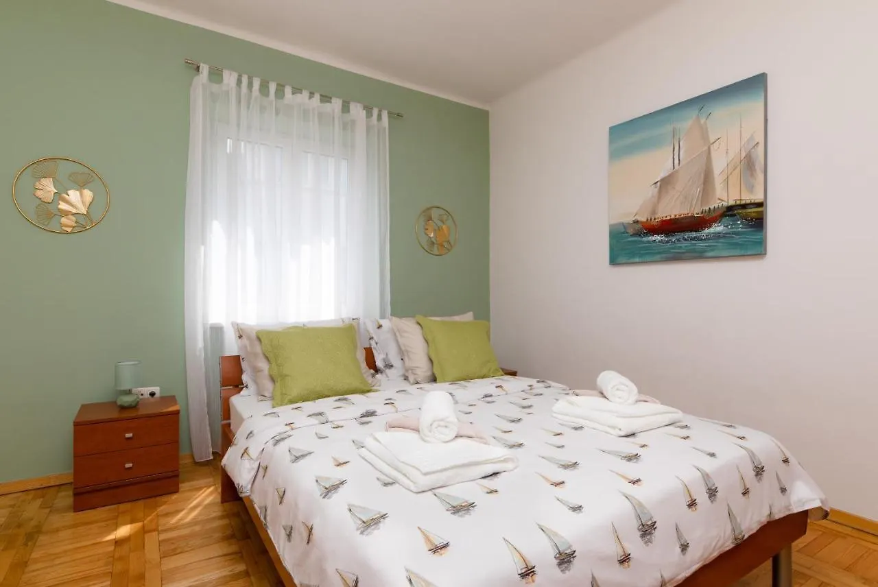 Spacious Apartment In The Center-Aspalathos Split Croatia